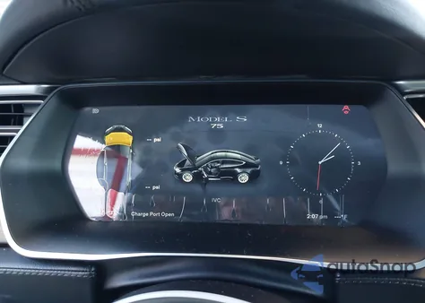 2016 Tesla Model S 60/70/75/85 z USA, uszkodzony, nr VIN 5YJSA1E17GF148428